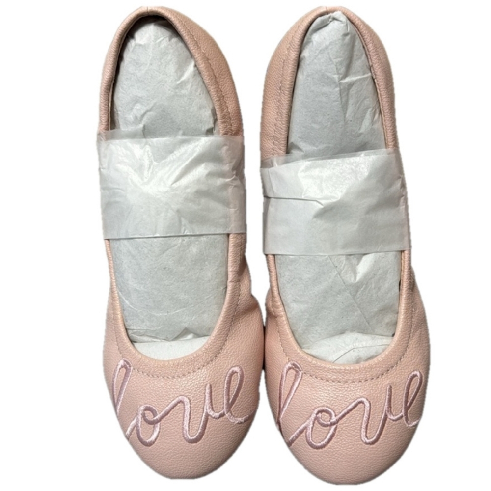 NWT Pink Embroidered LOVE Ballet Flats By Ellen Degeneres Size 4 Big Girls BSMT